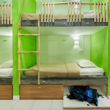 The Eco-Living Hostel Denpasar Eksteriør bilde
