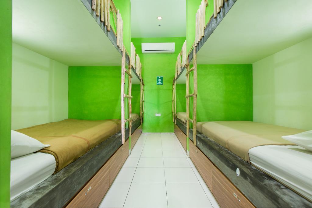 The Eco-Living Hostel Denpasar Eksteriør bilde