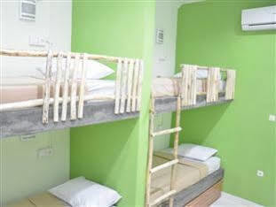 The Eco-Living Hostel Denpasar Eksteriør bilde